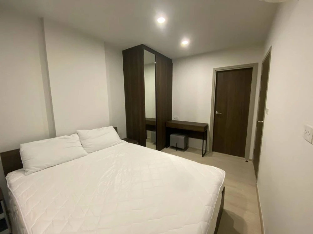 For rent: New Cross Kookot Station, 3rd floor, fully furnished. Interested? Hurry and book now. Don't miss out!