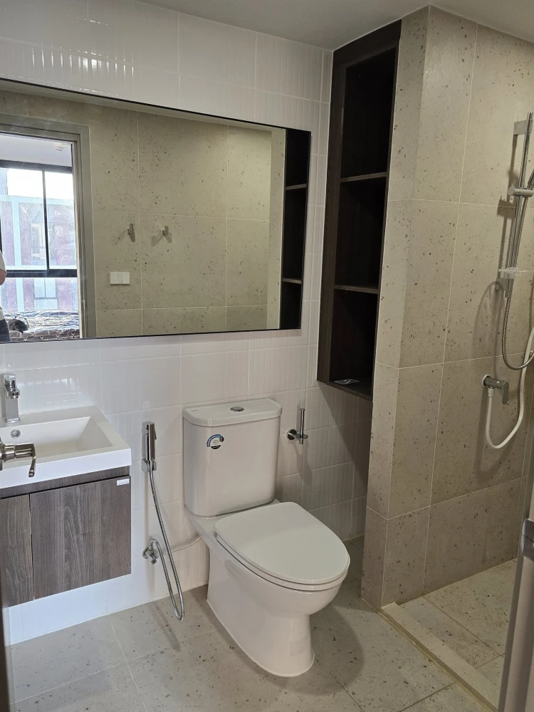 For rent: New Cross Kookot Station, ready to move in, fully furnished, good price, hurry and reserve now.