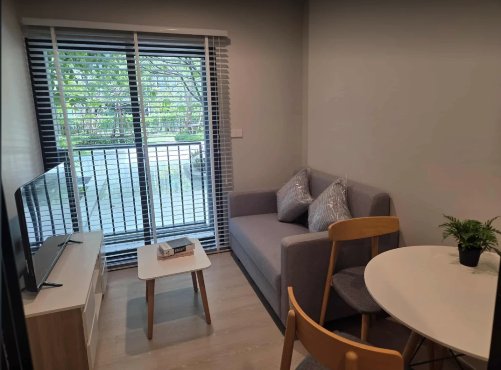 For rent!! New Connext Condo Don Mueang, 1st floor, swimming pool view, beautiful room, fully furnished, bring your bags and move in!!