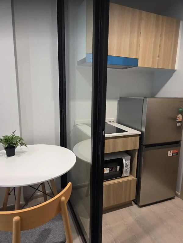 For rent!! New Connext Condo Don Mueang, 1st floor, swimming pool view, beautiful room, fully furnished, bring your bags and move in!!