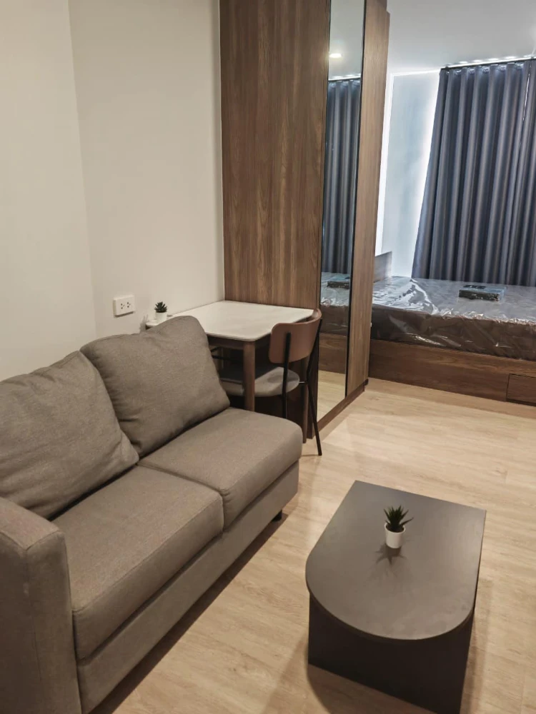 For rent: New Core Kukot Station, 5th floor, fully furnished room, move in with your bags immediately. Book now, don't wait, hurry!