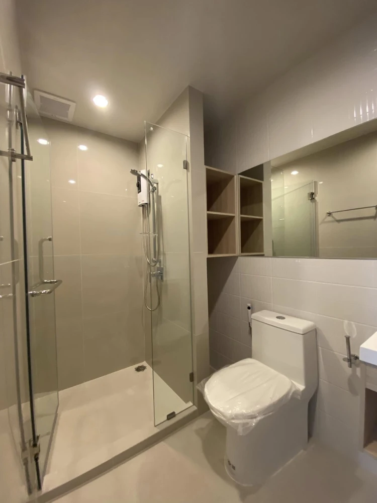 For rent: New Mega Plus Bangna, fully furnished and with good quality electrical appliances. Just bring your bags and move in.