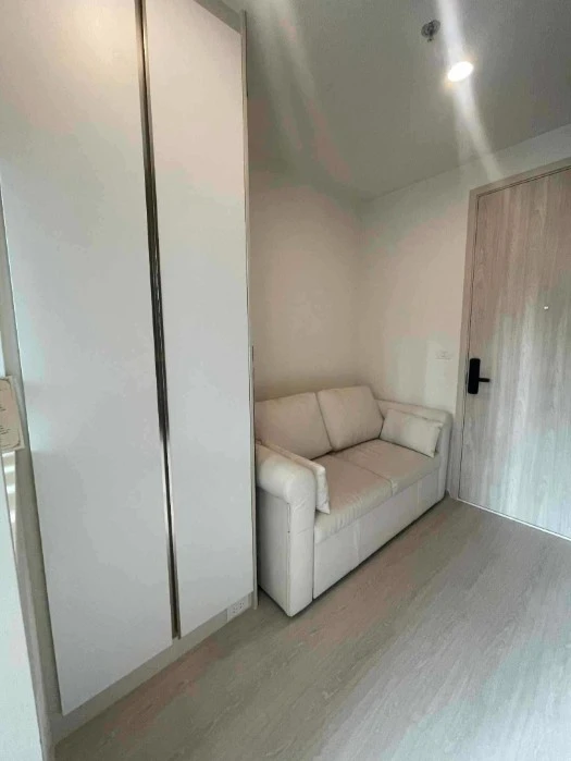 For rent: New Noble Ratchada-Ladprao, fully furnished, built-in furniture throughout the room. If you don't reserve, you'll miss out!