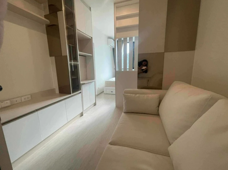 For rent: New Noble Ratchada-Ladprao, fully furnished, built-in furniture throughout the room. If you don't reserve, you'll miss out!