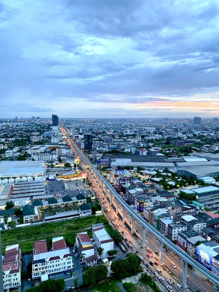 For rent: New Noble Srinakarin-Lasalle, ready to move in, 41st floor, good view, if you don't book, you'll regret it later.