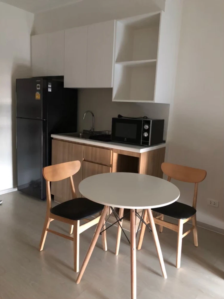 For rent: Nue Noble Chaengwattana, great location, very convenient to travel, room on a high floor, cool breeze, don't miss it.
