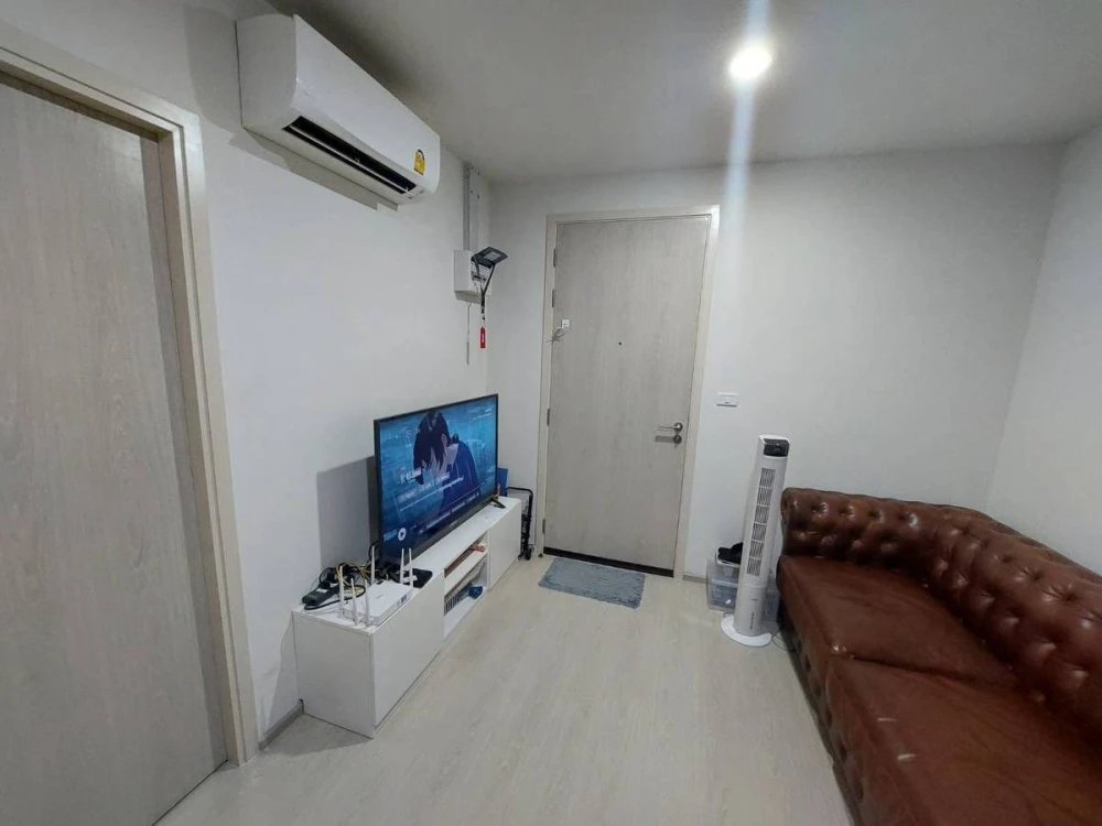 For rent: New Noble Chaengwattana, spacious and comfortable room, fully furnished. Reserve now before it's too late!!!