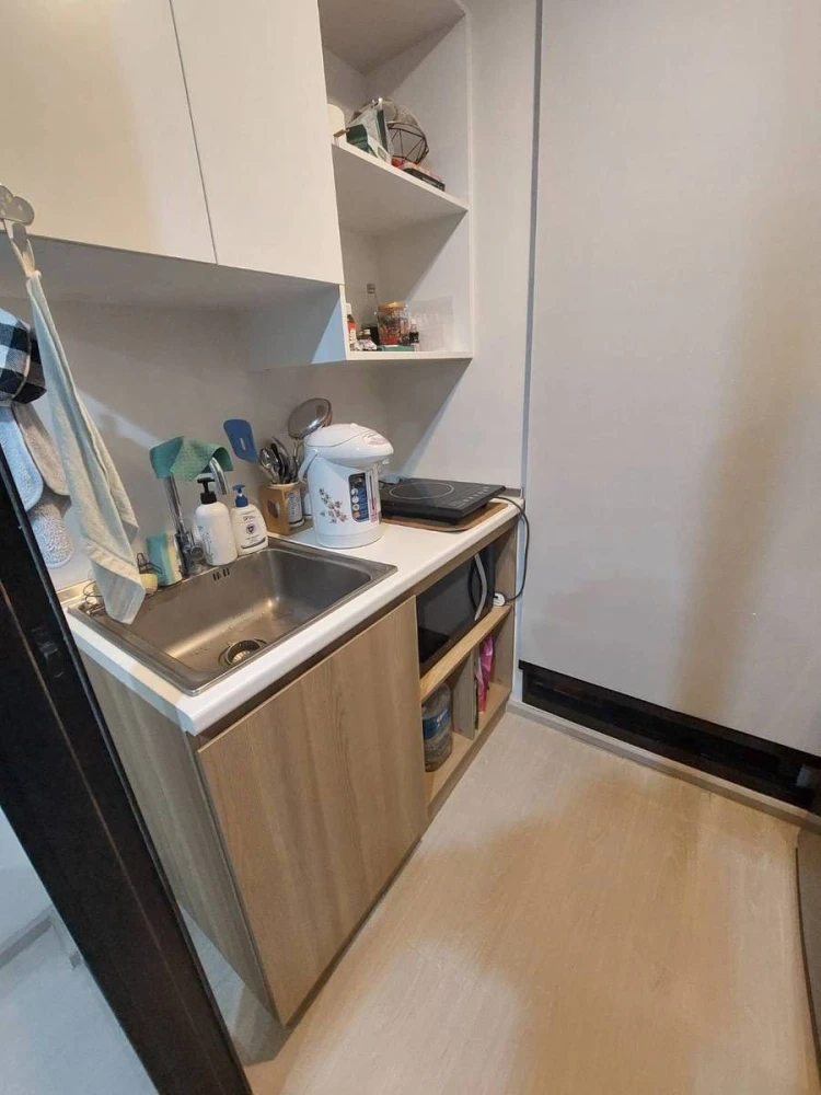 For rent: New Noble Chaengwattana, spacious and comfortable room, fully furnished. Reserve now before it's too late!!!