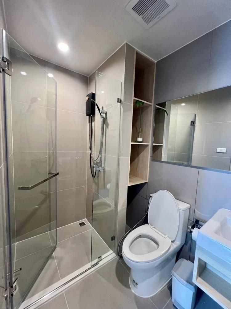 For rent: New Noble Ngamwongwan. Nice room, fully furnished with appliances. Book now! Don't miss out! +++