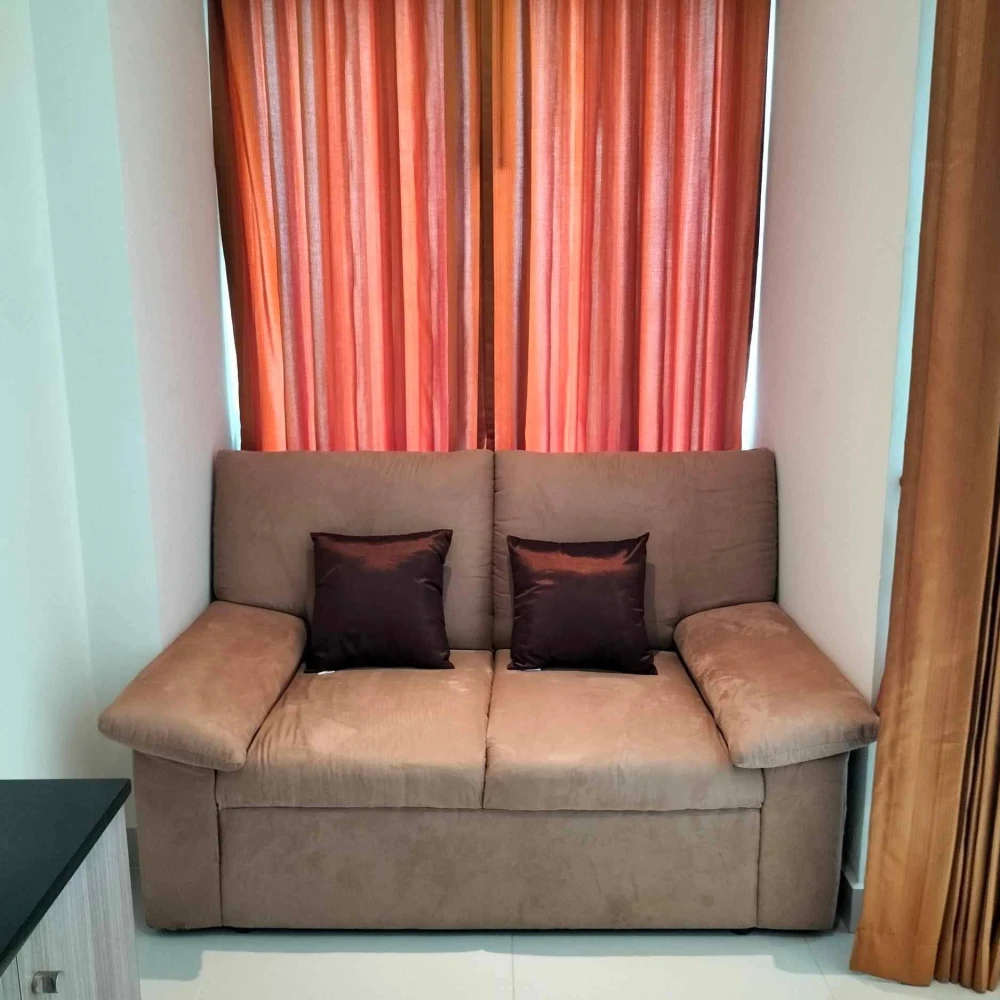 For rent: Nam Talay Condominium (Jomtien), corner room with beautiful view, P floor (Penthouse), just bring your bags and move in.