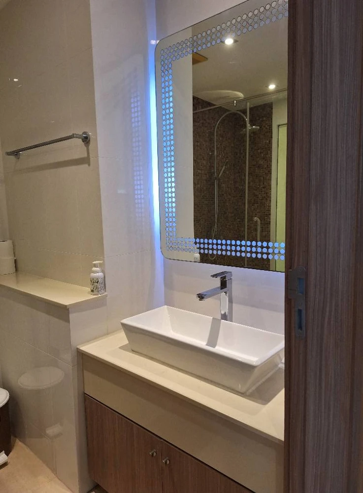 For rent: Nam Talay Condominium (Jomtien), corner room with beautiful view, P floor (Penthouse), just bring your bags and move in.
