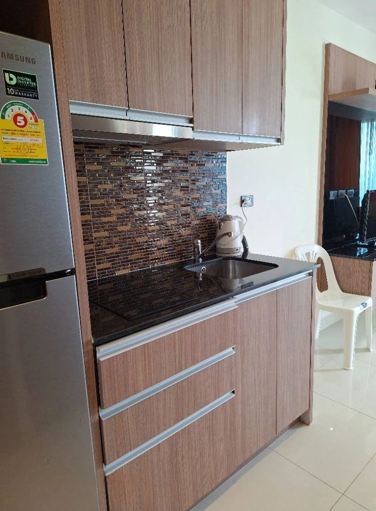 For rent: Nam Talay Condominium (Jomtien), corner room with beautiful view, P floor (Penthouse), just bring your bags and move in.
