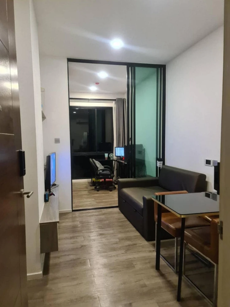 For rent: Brown Condo Ratchada 32, fully furnished, nice to live in, book now, hurry!