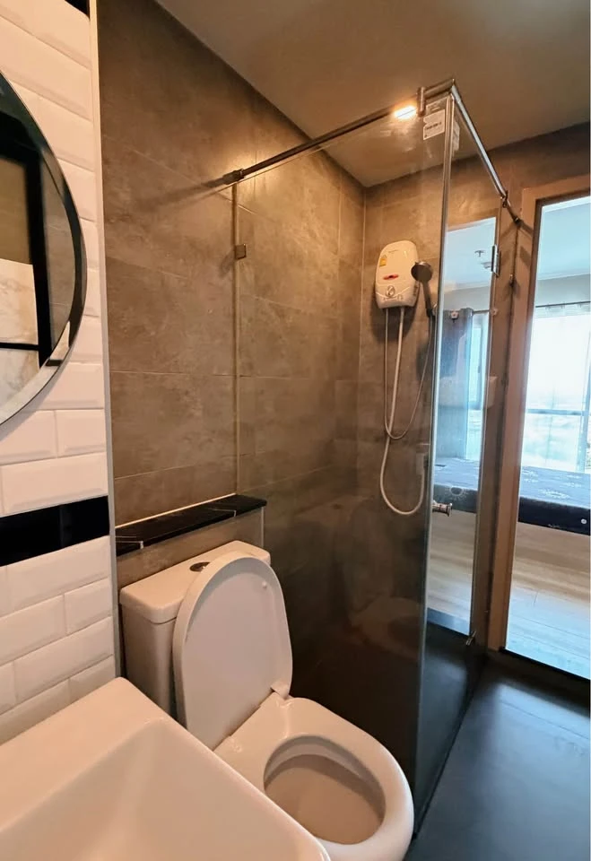 For rent: Brix Condo Charansanitwong 64. Ready to move in. Fully furnished with appliances. Just bring your personal belongings. Don't miss out!