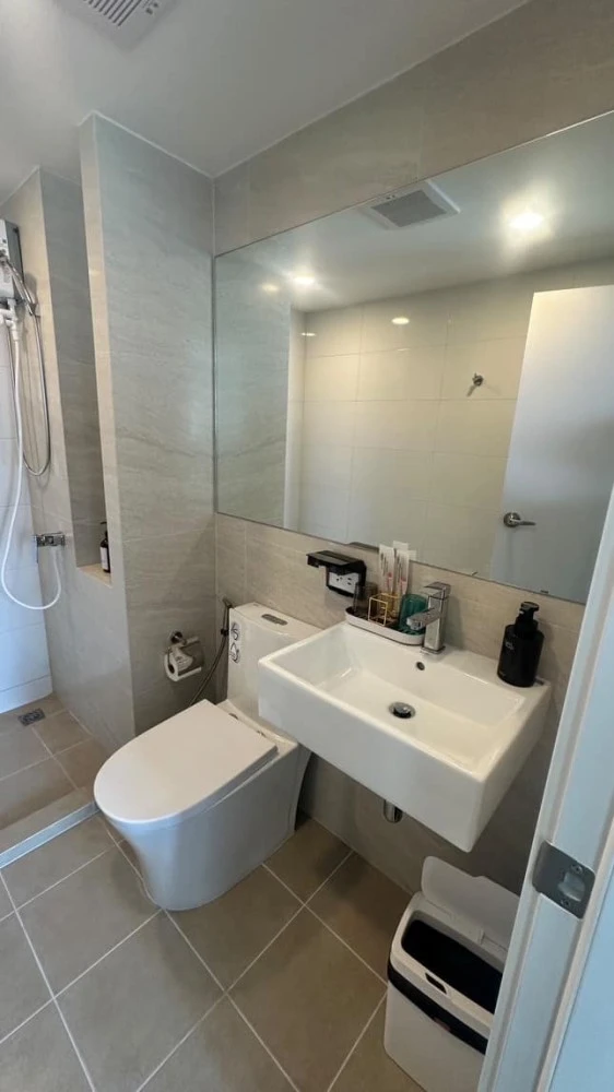 Down payment for sale, Brixton Pet & Play Phahon Yothin 50 Station, swimming pool view, good project, worth living, book now, urgently.