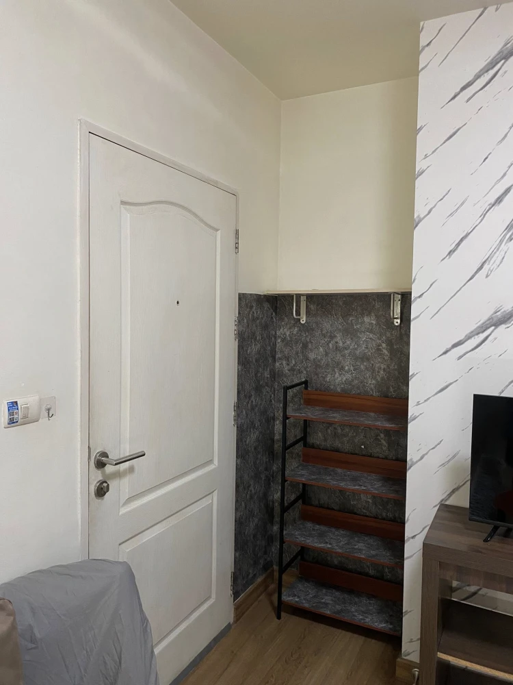 For rent: Briz Condominium, Rama 9-Hua Mak, ready to move in, with great wallpaper. You can reserve today.