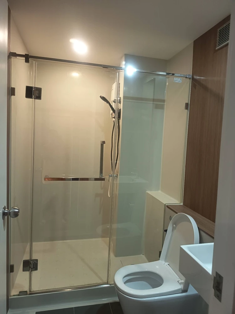 Blossom Condo Sathorn-Charoenrat for rent, ready to move in, fully furnished, high floor, reserve now.