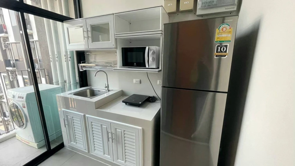 For rent: Blossom Condo at Fashion, ready to move in, fully furnished, electrical appliances included. If you don't book, you'll regret it later.