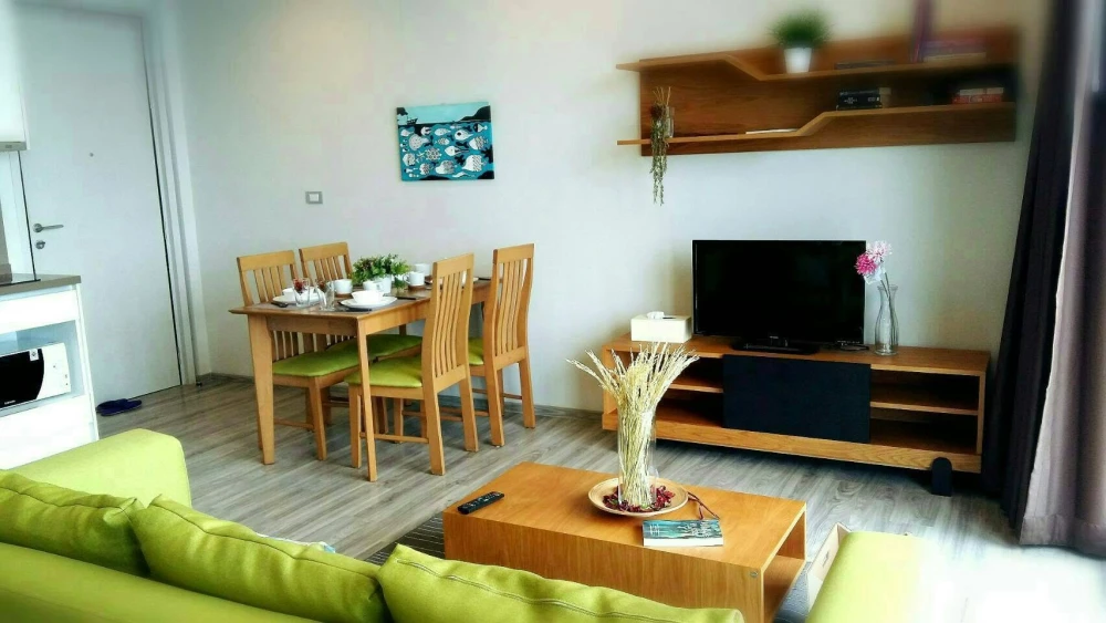 For Rent: A spacious and very comfortable unit at Baan Plai Haad. It offers a view of the Sanctuary of Truth and a peaceful atmosphere. Book now!
