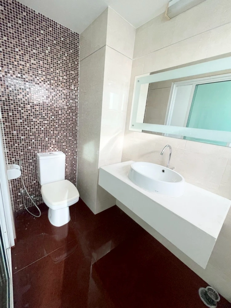For rent: Bangkok Horizon Ramkhamhaeng. Ready to move in. Fully furnished. Just bring your bags.++