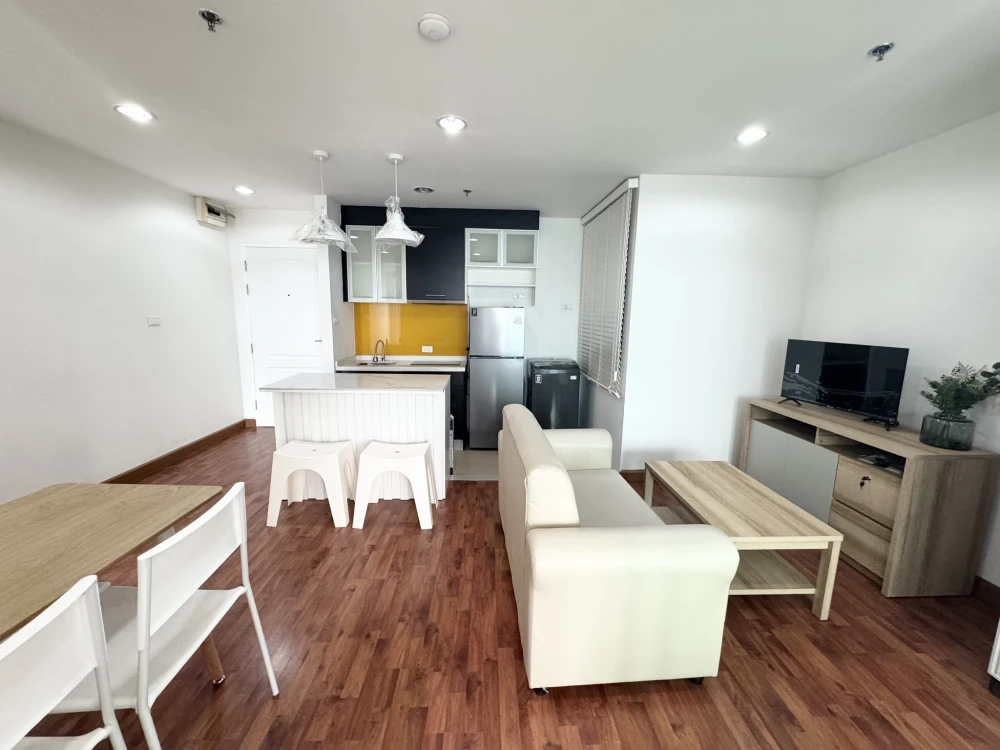 For rent: Bangkok Horizon Ramkhamhaeng. Ready to move in. Fully furnished. Just bring your bags.++