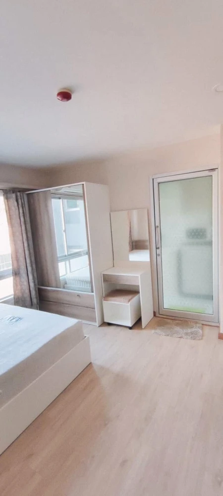 For rent: B Condo Phahon Yothin, 3rd floor, comes with complete decorations. Book now, don't miss it, hurry up.