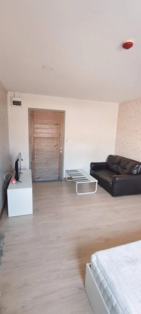 For rent: B Condo Phahon Yothin, 3rd floor, comes with complete decorations. Book now, don't miss it, hurry up.