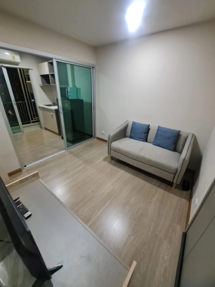 For rent: B Condo, ready to move in, furnished, just bring your bag+++