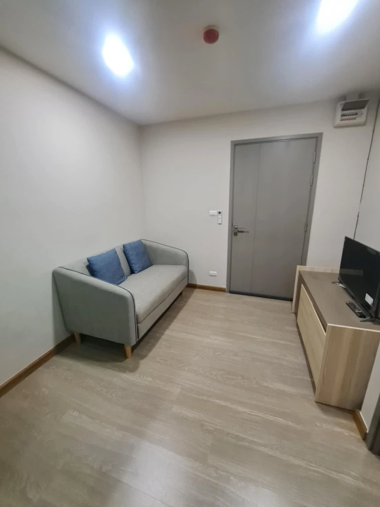 For rent: B Condo, ready to move in, furnished, just bring your bag+++
