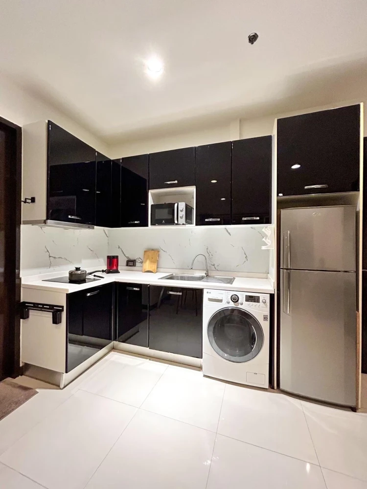 House for rent in the middle of Bangkok, Siam-Pathumwan, spacious room, clean, airy, fully decorated, complete with electrical appliances, must book.