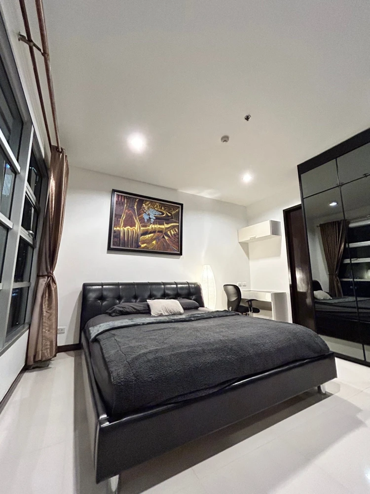House for rent in the middle of Bangkok, Siam-Pathumwan, spacious room, clean, airy, fully decorated, complete with electrical appliances, must book.
