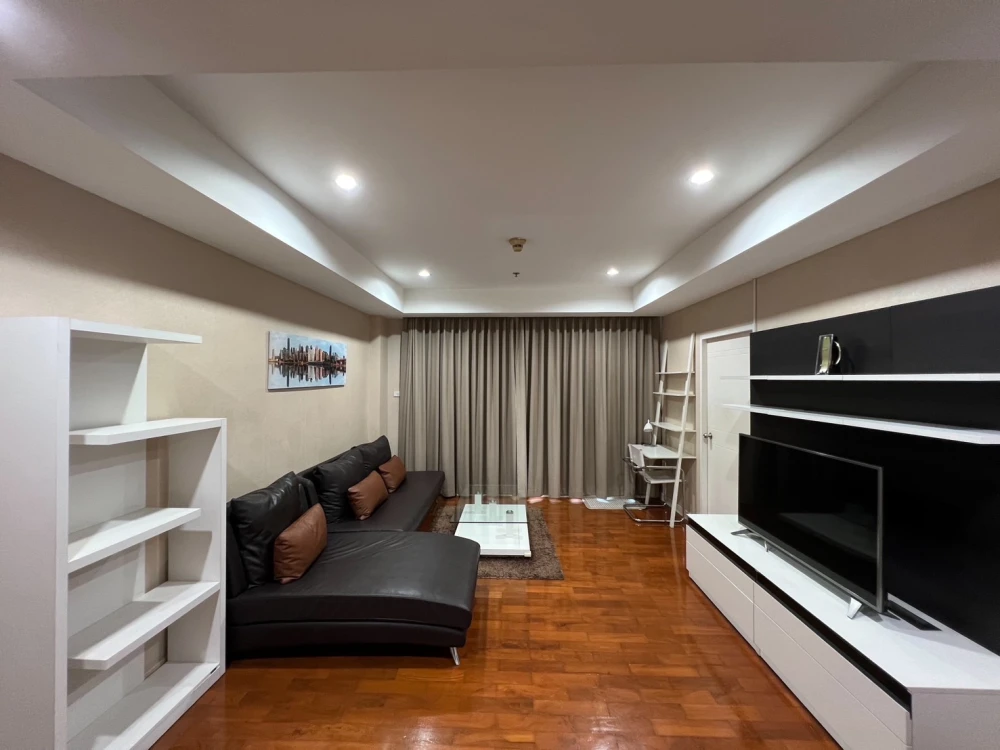 For rent, Baan Siri Twenty Four, a luxury condo in modern style. In the heart of the city, book now, don't wait.