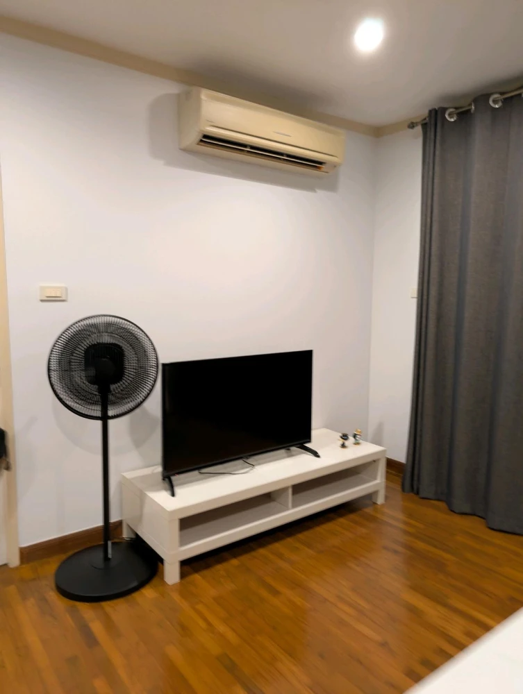 For rent, Siri Sathorn Yen Akat house, spacious room, comfortable, comes with complete decorations, book now.