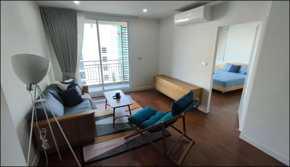 For rent: Siri Silom House, fully furnished, spacious rooms with plenty of usable space. Book now to secure your unit!