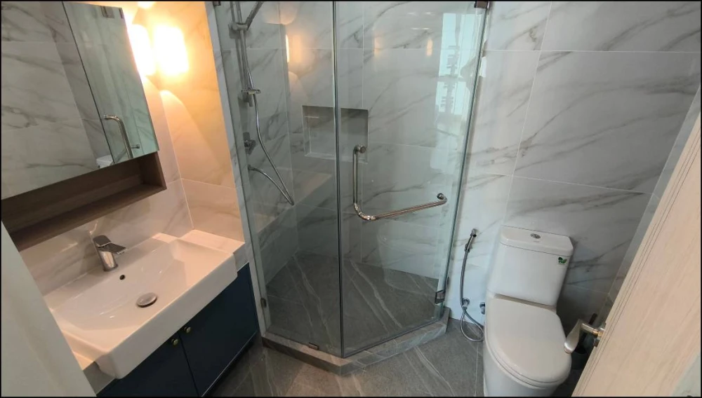 For rent: Siri Silom House, fully furnished, spacious rooms with plenty of usable space. Book now to secure your unit!