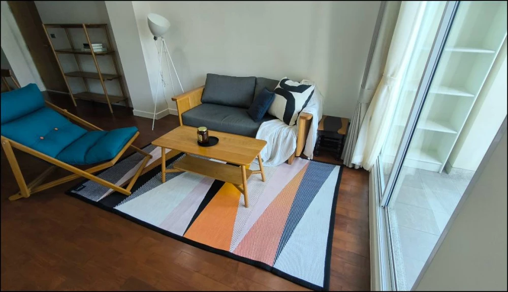For rent: Siri Silom House, fully furnished, spacious rooms with plenty of usable space. Book now to secure your unit!