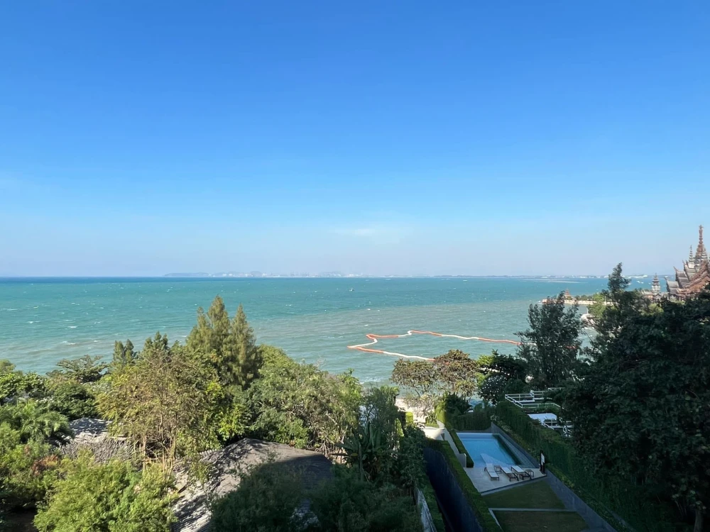 For rent: Baan Plai Had, 5th floor, beautiful sea view, near Wong Amat Beach and Sanctuary of Truth, don't miss it.