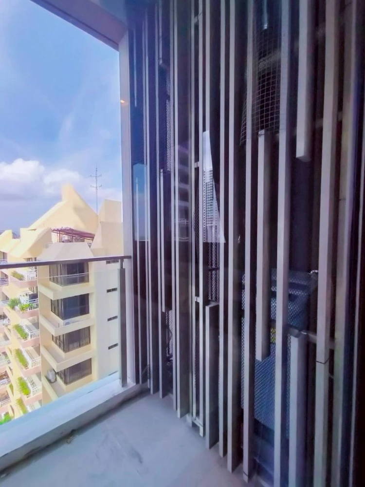For rent: Baan Plai Had (North Pattaya), very spacious room, resort style, full sea view, very beautiful, like sleeping in heaven, book now.