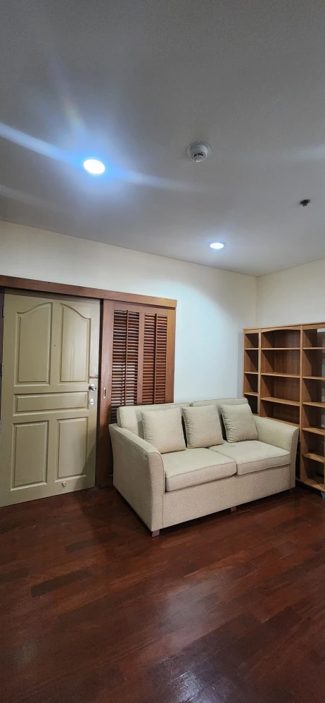 For rent: Pathumwan Resort, 2 bedrooms, 2 bathrooms, fully furnished, reserve now before it's gone.