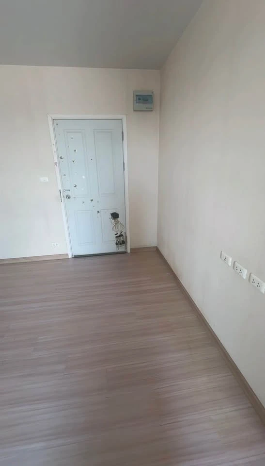Plum Condo Nawamin for rent, residential side, 4th floor, fully furnished. Don't miss out!