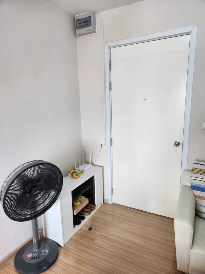 For rent: Plum Condo Bang Yai Station, 8th floor, top floor, next to the fire exit, quiet, no noise from neighboring rooms or rooms above. Reserve now
