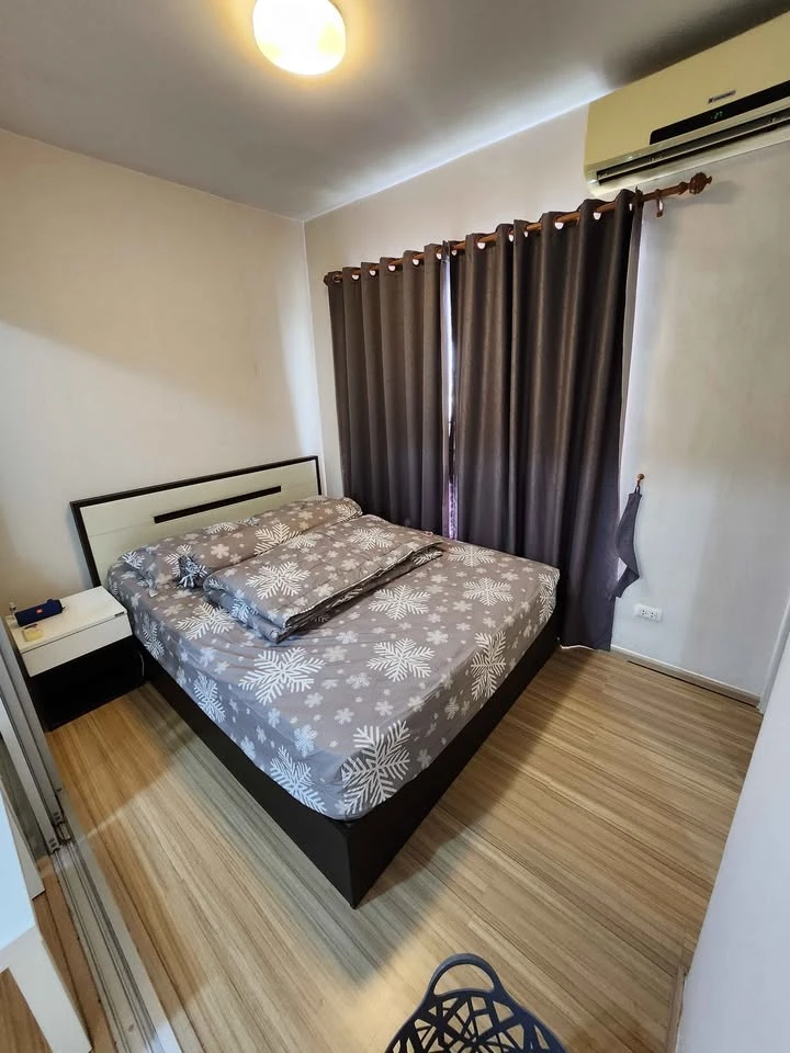 For rent: Plum Condo Bang Yai Station, 8th floor, top floor, next to the fire exit, quiet, no noise from neighboring rooms or rooms above. Reserve now
