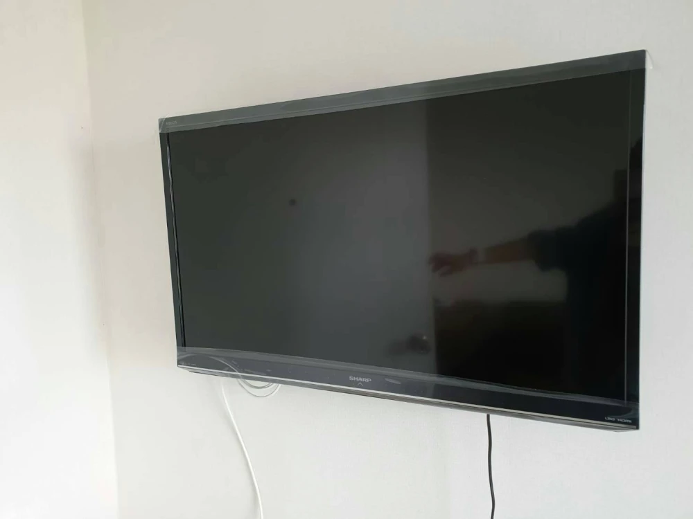 Plum Condo Bang Yai Station for rent. Quiet unit in a zone with few units, located next to the fire escape and close to the elevator. The room gets no