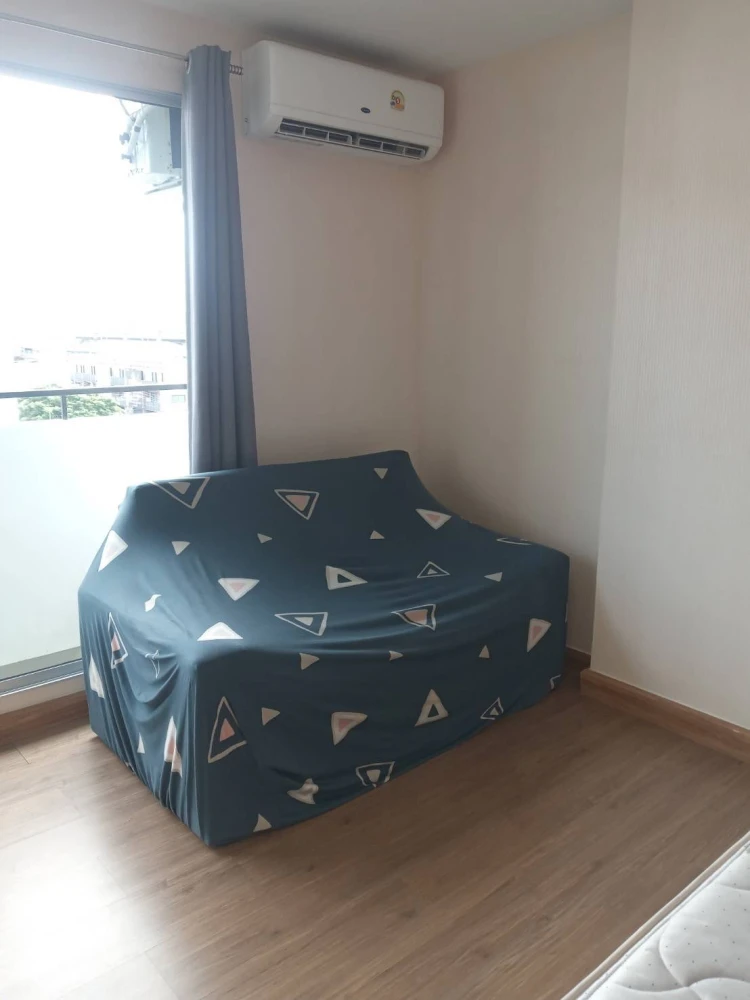 Plum Condo Phaholyothin 89 for rent. North-facing unit with a great view of the outside of the building. Fully furnished and ready to move in.