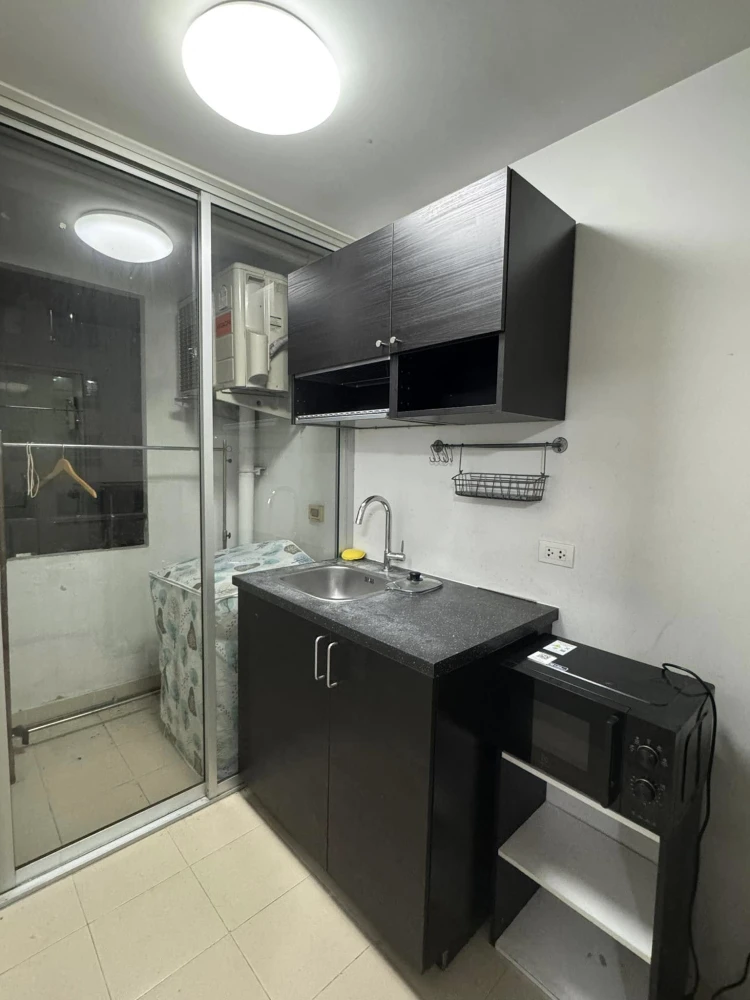 For rent, Plum Condo Phaholyothin 89, complete with electrical appliances. Comes with a low price you can't miss