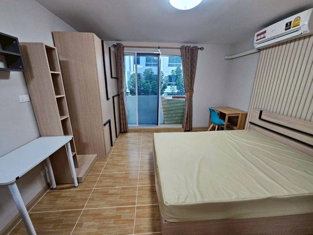Plum Condo Phaholyothin 89, Phase 3, Building B, 4th floor for rent. Furnished with furniture and appliances (as shown in the pictures). Book now!