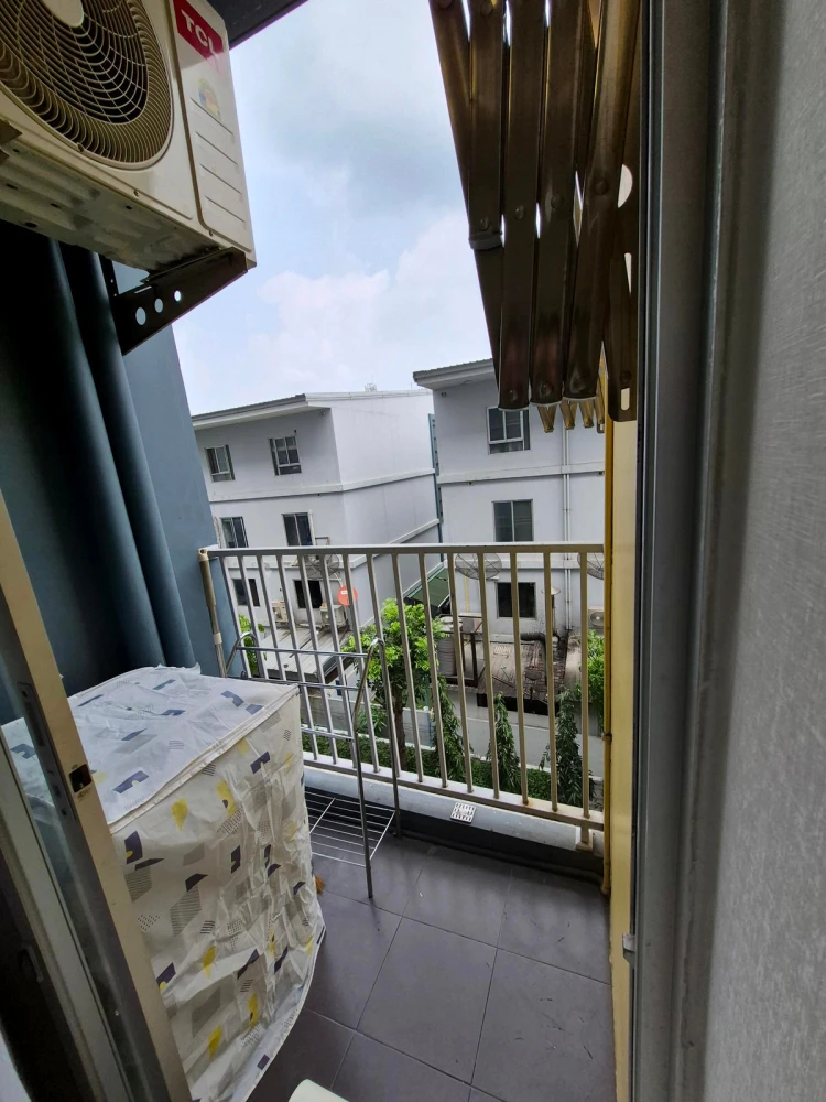 Plum Condo Park Rangsit for rent, 4th floor. Nice, fully furnished unit. Book now! Don't miss out!