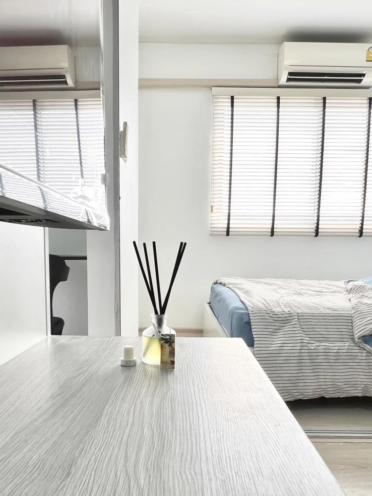 For rent: Plum Condo Park Rangsit, 8th floor, Phase 2, swimming pool view, beautiful room, fully furnished, interested, book now, urgently.