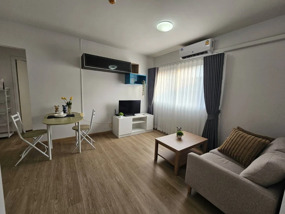 Plum Condo Park Rangsit for rent. Beautiful and comfortable room. Book now!!