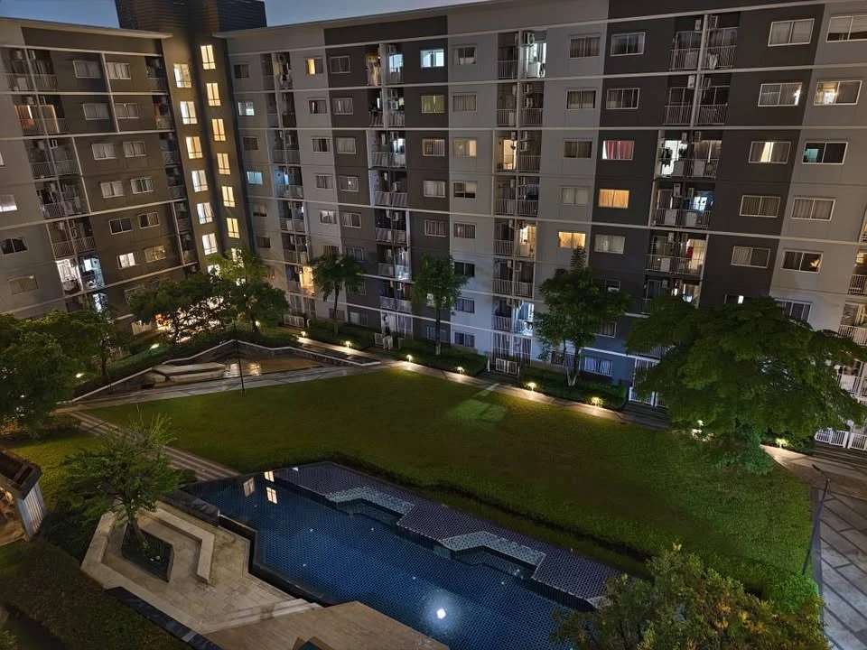 For rent: Plum Condo Park Rangsit Phase 1-3, 7th floor, separated rooms with amenities. Don't wait!